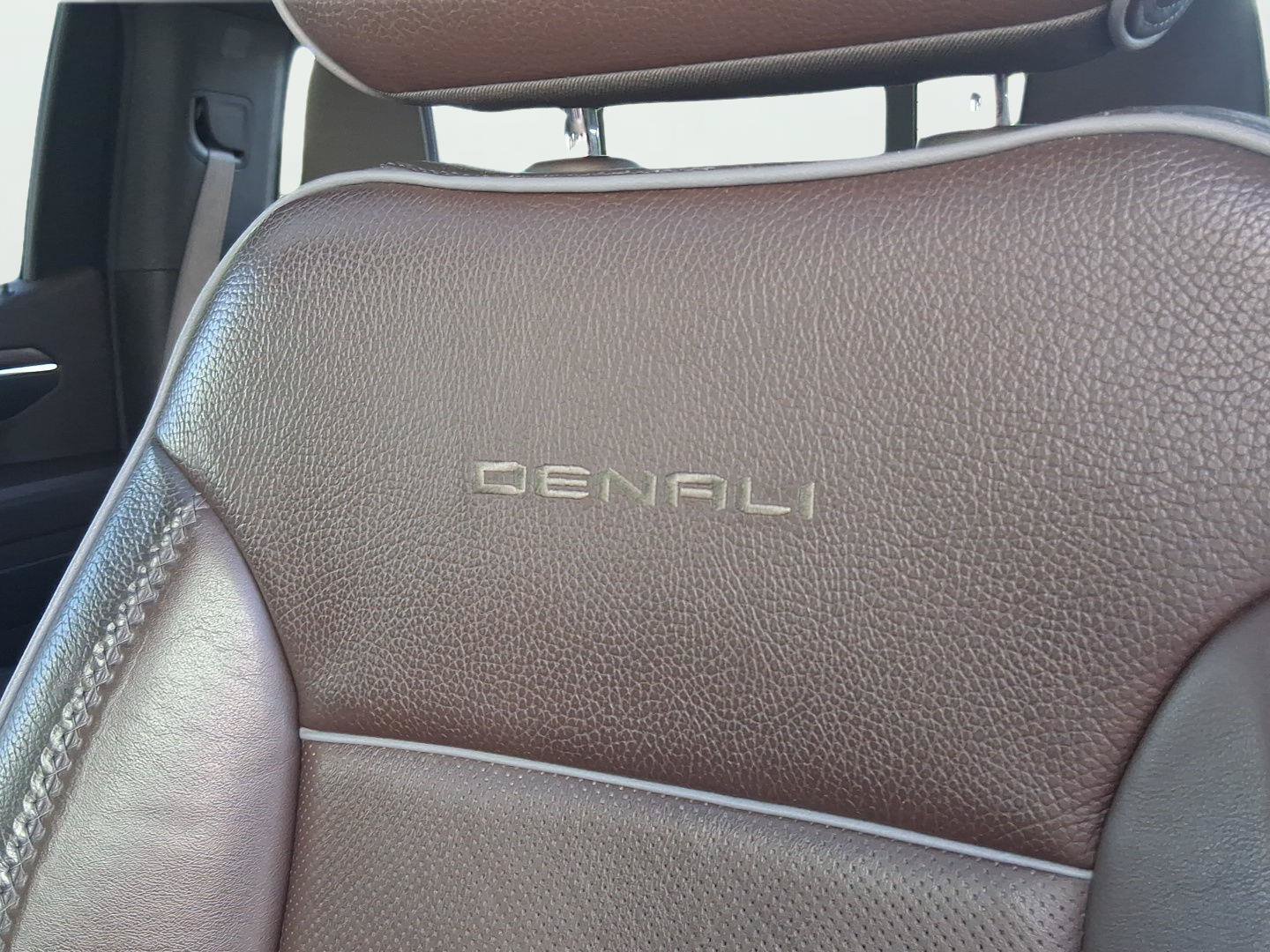 Used 2025 GMC Sierra 1500 Denali w/ Denali Reserve Package AWD/4WD image 15