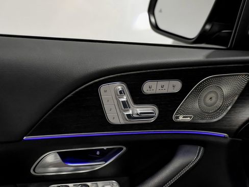 Used 2024 Mercedes-Benz GLS 450 4MATIC image 42