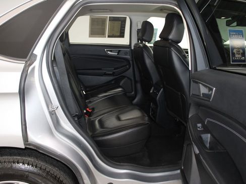 Used 2022 Ford Edge Titanium image 35
