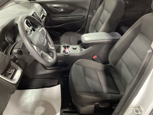 Used 2023 GMC Terrain SLE image 9