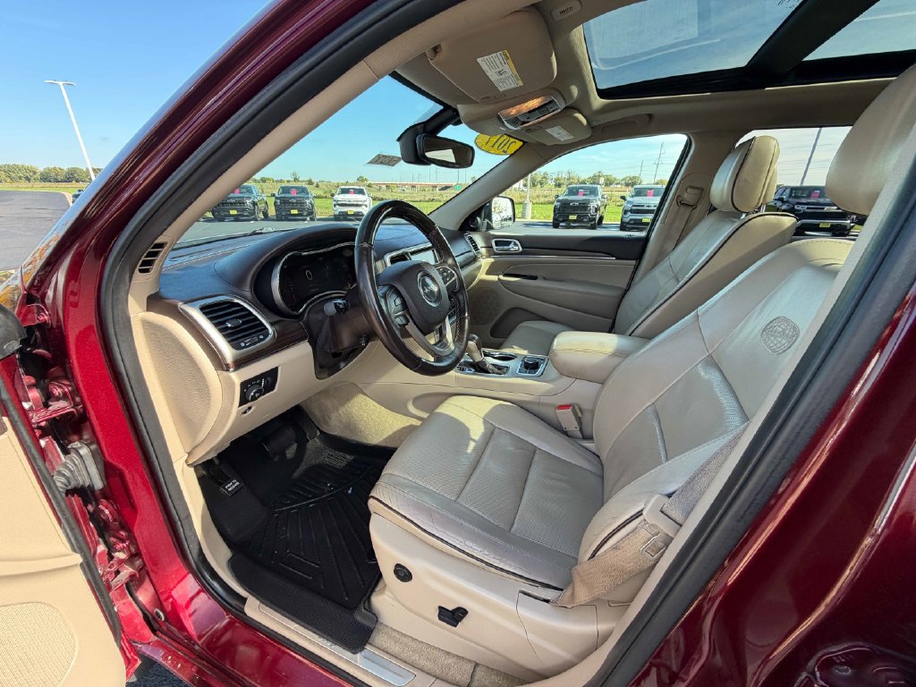Used 2017 Jeep Grand Cherokee Overland AWD/4WD image 17
