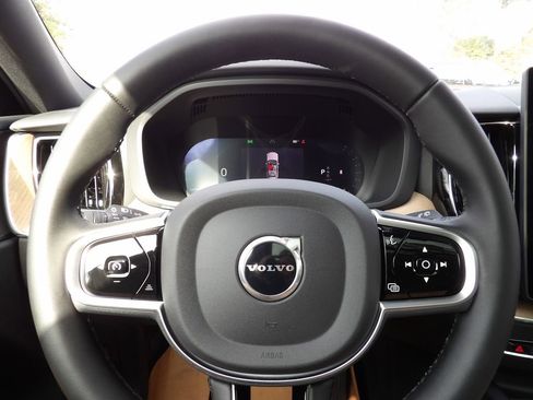 New 2026 Volvo XC60 B5 Plus w/ Protection Package Premier AWD/4WD image 16