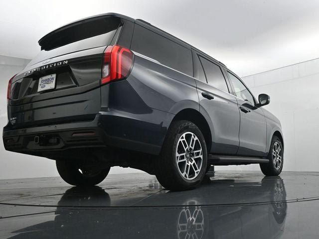Used 2025 Ford Expedition Active AWD/4WD image 41