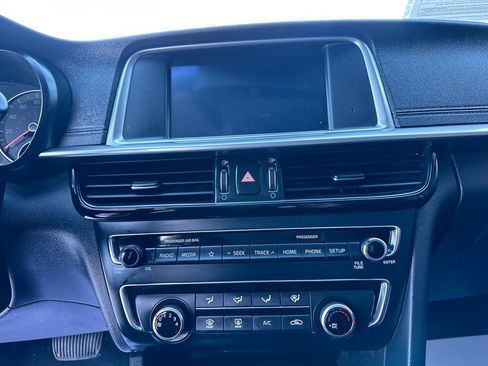 Used 2020 Kia Optima LX image 16