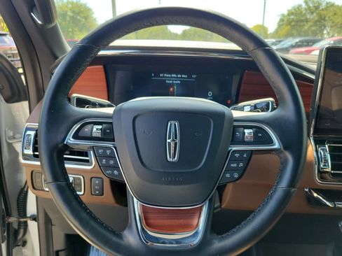 Certified 2024 Lincoln Navigator Reserve AWD/4WD image 20