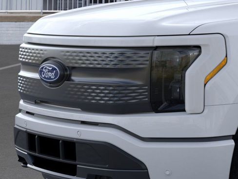 New 2025 Ford F150 Lightning Flash AWD/4WD image 17