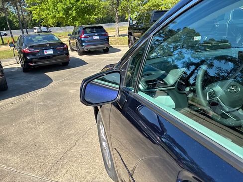 New 2026 Toyota Sienna XLE image 14