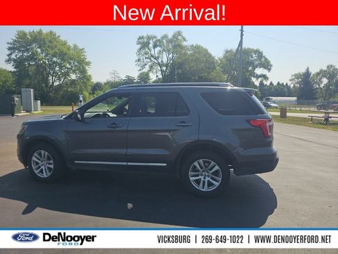 Used 2019 Ford Explorer XLT w/ Class III Trailer Tow Package AWD/4WD image 10