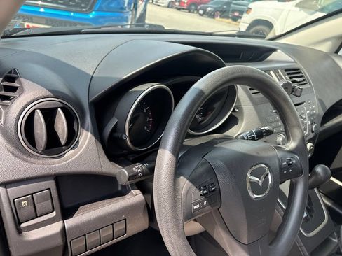 Used 2014 MAZDA MAZDA5 Sport FWD image 13