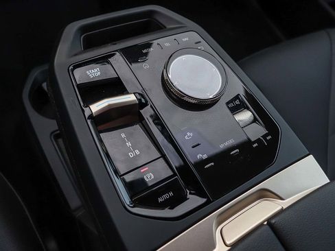 Used 2026 BMW iX xDrive45 image 18