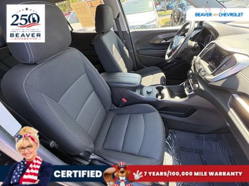 Used 2024 GMC Terrain SLE FWD image 24
