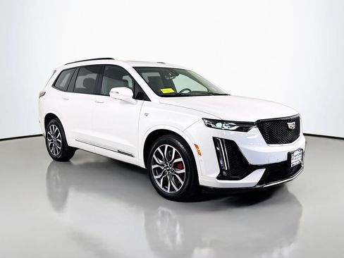 Used 2024 Cadillac XT6 Sport w/ Technology Package AWD/4WD image 10