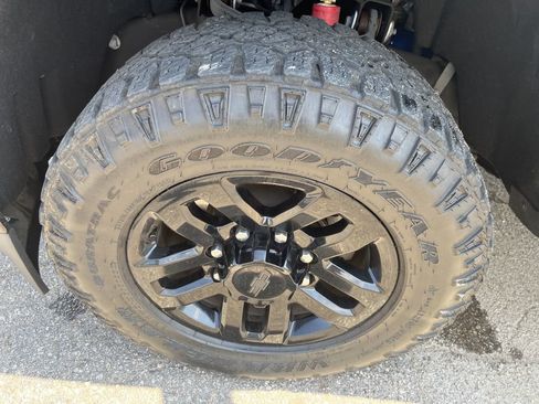 Used 2019 Chevrolet Silverado 2500 LTZ w/ Duramax Plus Package AWD/4WD image 15