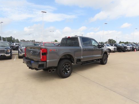 Certified 2024 Ford F250 Lariat w/ Lariat Ultimate Package AWD/4WD image 9