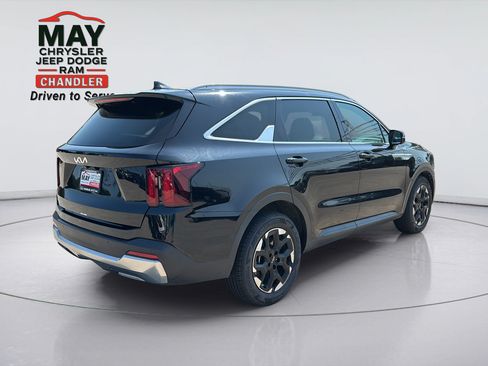 Used 2025 Kia Sorento S w/ Panoramic Sunroof Package FWD image 7