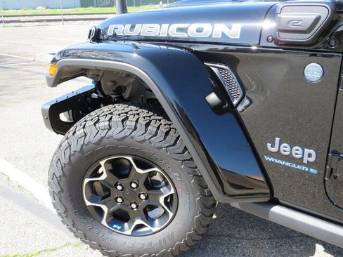 New 2023 Jeep Wrangler Rubicon w/ Steel Bumper Group image 12