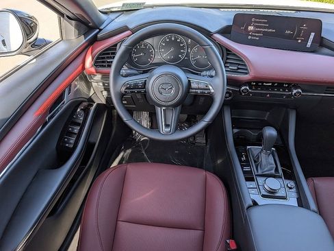 New 2026 MAZDA MAZDA3 Hatchback w/Premium Plus Pkg image 23