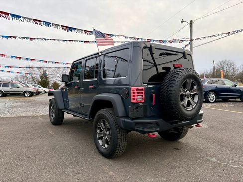 Used 2017 Jeep Wrangler Unlimited Rubicon image 3