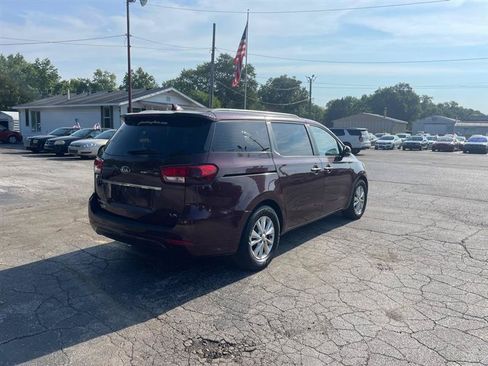 Used 2016 Kia Sedona LX w/ LX Convenience Package FWD image 5