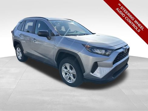 Used 2021 Toyota RAV4 LE image 8