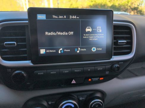 Certified 2023 Hyundai Venue SEL image 19