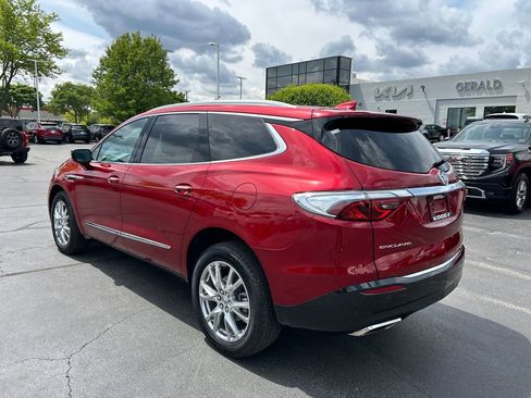 Certified 2024 Buick Enclave Essence w/ Experience Buick Package FWD image 9