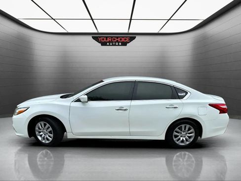 Used 2017 Nissan Altima 2.5 S w/ Power Driver Seat Package image 2