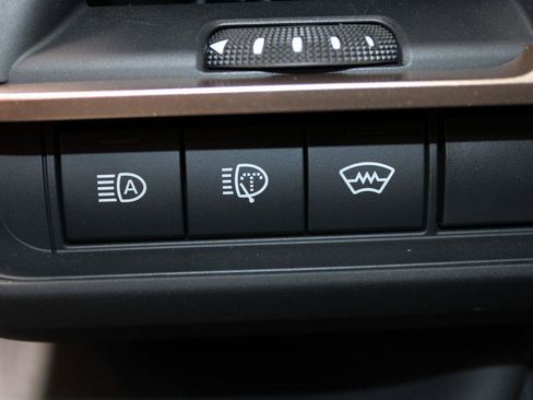 Used 2025 Toyota Crown Signia w/ Advanced Technology Package AWD/4WD image 18