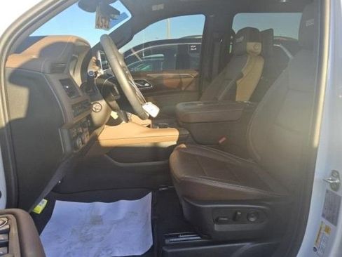 Used 2024 Chevrolet Suburban High Country image 6