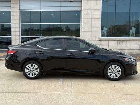 Used 2024 Nissan Sentra S image 6