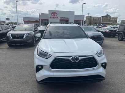 Used 2022 Toyota Highlander XLE