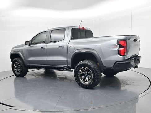 Used 2024 Chevrolet Colorado ZR2 w/ Technology Package AWD/4WD image 5