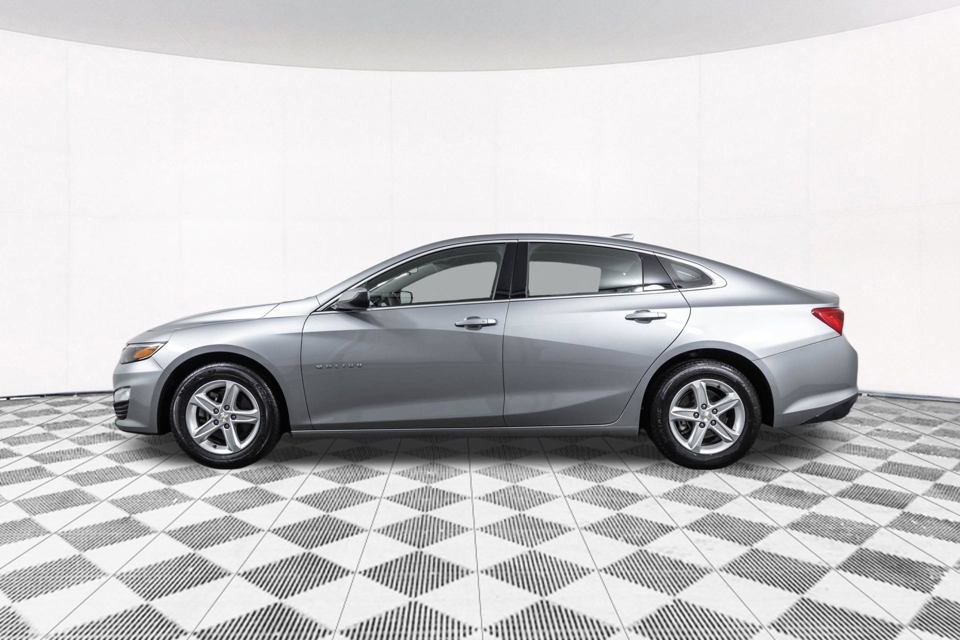 Used 2024 Chevrolet Malibu LT FWD image 14