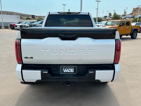 Used 2024 Toyota Tundra Platinum AWD/4WD image 5