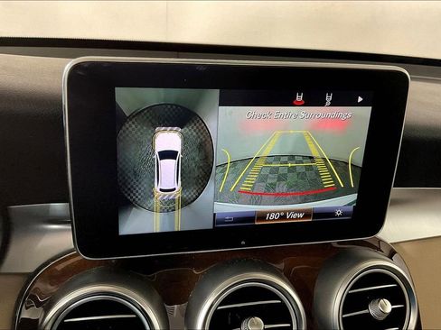 Used 2018 Mercedes-Benz GLC 300 4MATIC image 21