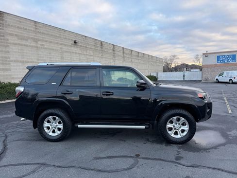 Used 2018 Toyota 4Runner SR5 image 4