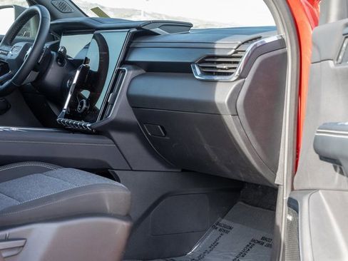 Used 2025 GMC Acadia Elevation image 20