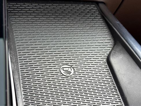 Used 2026 Cadillac Escalade ESV Luxury w/ Touring Package RWD image 32