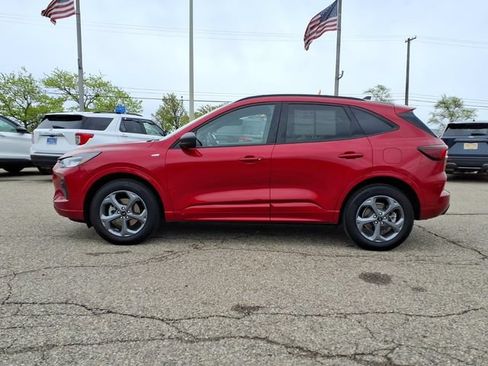 Certified 2024 Ford Escape ST-Line w/ Tech Pack #1 AWD/4WD image 4