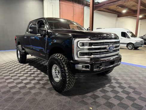 Used 2025 Ford F250 Platinum w/ Platinum Plus Package image 6