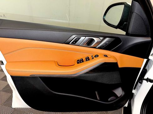 Certified 2024 BMW X5 xDrive40i image 11