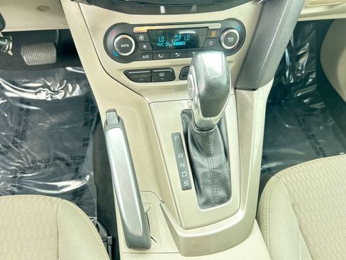 Used 2012 Ford Focus SEL FWD image 19