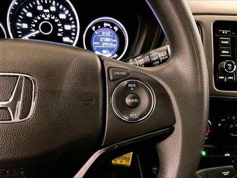 Used 2020 Honda HR-V LX image 18
