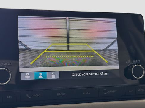 Used 2023 Honda HR-V LX image 16