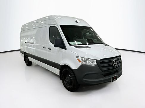 Used 2026 Mercedes-Benz Sprinter 2500 image 1