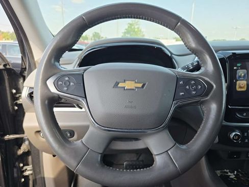 Used 2019 Chevrolet Traverse LT FWD image 9