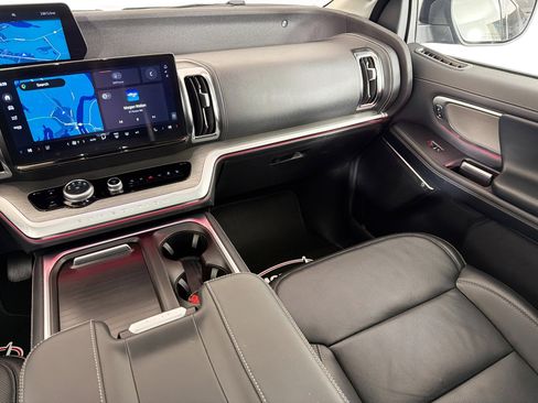 Used 2025 Ford Expedition Max Platinum AWD/4WD image 34
