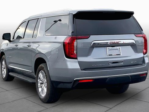 Used 2023 GMC Yukon XL SLT w/ SLT Premium Package AWD/4WD image 12