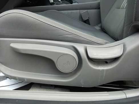 Used 2025 Hyundai Elantra SEL FWD image 19