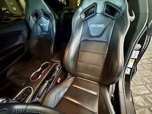 Used 2019 Ford Mustang GT Premium image 13